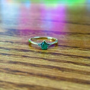 Emarld ring with 10k gold band